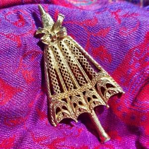Vintage brooch umbrella Victorian Revival Style Parasol Pin gold tone filigree